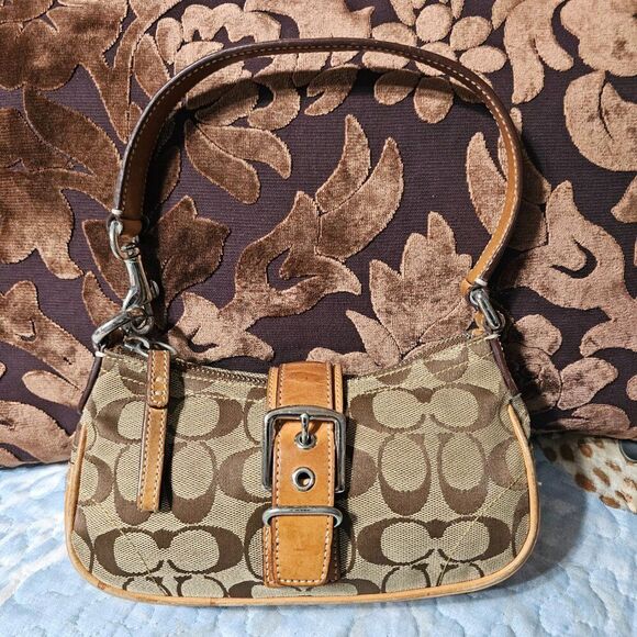 2003 Vintage Y2K Coach Buckle Demi Shoulder Bag in Khaki Signature Jacquard - Picture 1 of 8